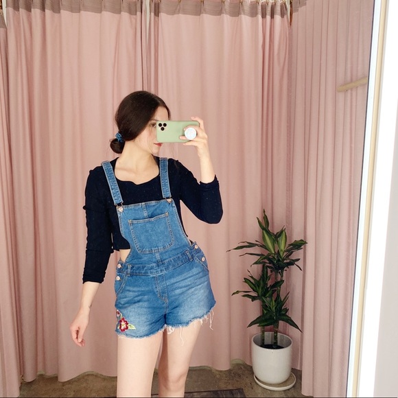 Love Tree Denim - Love Tree Embroidered Denim Jean Shorts Overalls M
